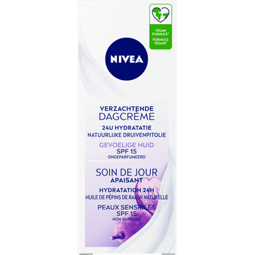 NIVEA Verzachtende Dagcrème SPF15 - 50ml - Hydraterend - Natuurlijke druivenpitolie - Geen Parfum - Gevoelige huid